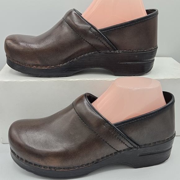 Dansko Shoes - Dansko classic clog shoes size 41 US size 10.5  / 11